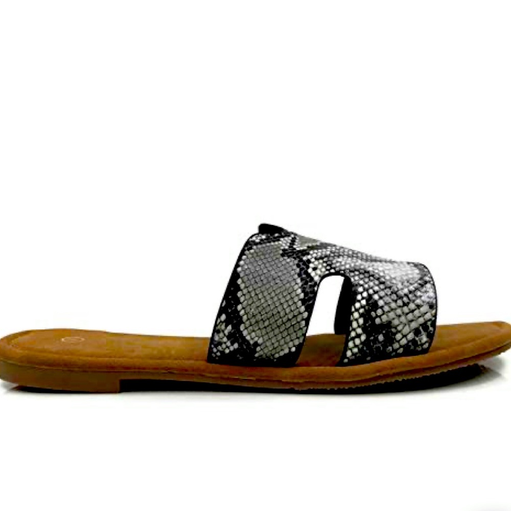 Snakeskin Print Notched Sandals - Picture 2 of 9
